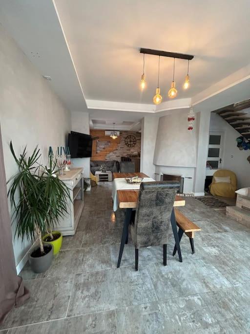 Comme A La Maison Нарбонн Екстер'єр фото