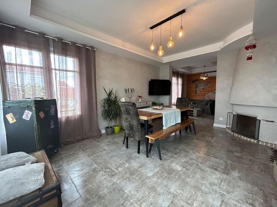 Comme A La Maison Нарбонн Екстер'єр фото